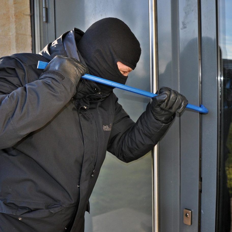 Versuchter Einbruch mit Hebelwerkzeug